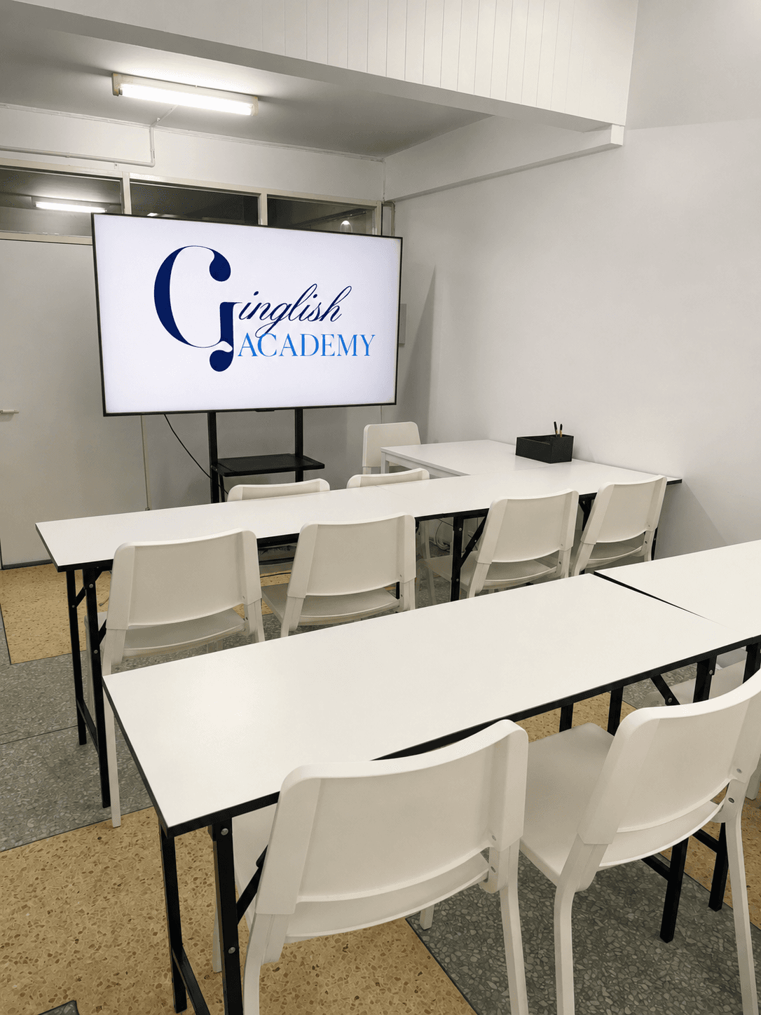 ห้องเรียน Ginglish Academy สาขาวชิรพยาบาล - สามเสน